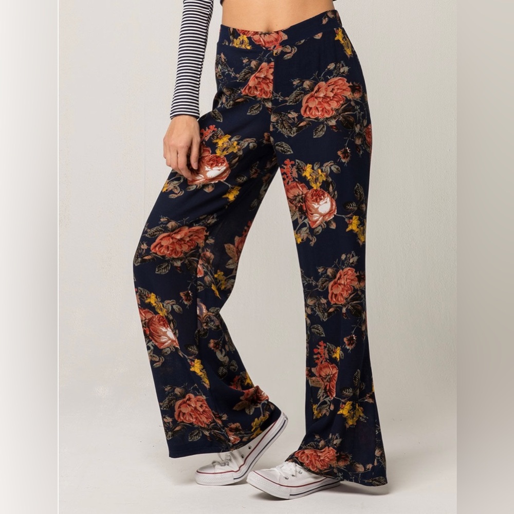 Women’s Flowy Pants